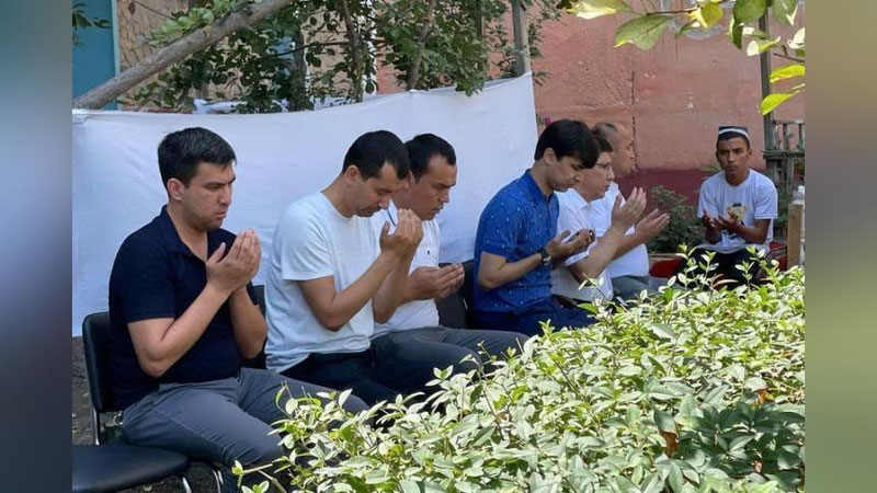 'Vazir Farg`onada vahshiylarcha o`ldirilgan qizaloqning xonadonida bo`ldi'ning rasmi