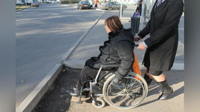 'Urganchda brayl yozuvidagi adabiyotlar ikkinchi qavatga joylashtirilgan kutubxonada lift ishlamaydi 'ning rasmi