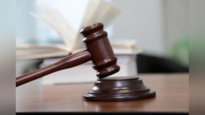 'Oltiariqdagi bog`cha tarbiyalanuvchisining o`limi bilan bog`liq jinoyat ishi sudda ko`rilmoqda'ning rasmi