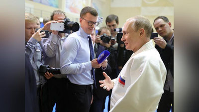 'Vladimir Putin dzyudo mashqlarida barmog`ini jarohatladi (foto)'ning rasmi