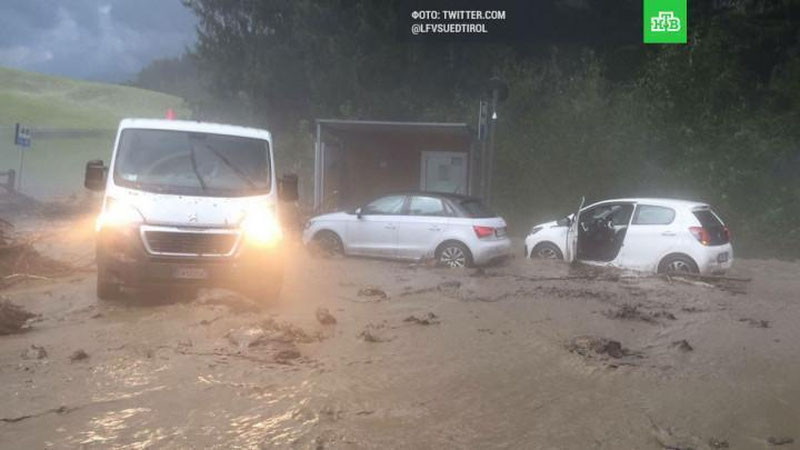 '​ИТАЛИЯДА ДОВУЛ ОҚИБАТИДА ОДАМЛАР ҚУРБОН БЎЛДИ'ning rasmi