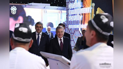 Изрображение 'Шавкат Мирзиёев ознакомился с выставкой туриндустрии в Самарканде (фото)'