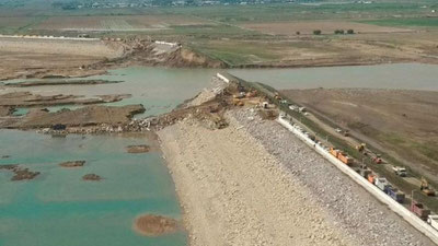 'Sardoba suv ombori ishi bo`yicha aybdorlarga sud hukmi o`qildi'ning rasmi