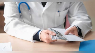 'Yakkabog`da shifoxonaning bo`lim boshlig`i navbatchilik jadvaliga kiritib qo`yishi uchun hamshiradan  300 dollar so`radi'ning rasmi