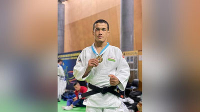 'Ikki nafar o`zbekistonlik dzyudochi jahon chempioni bo`ldi'ning rasmi