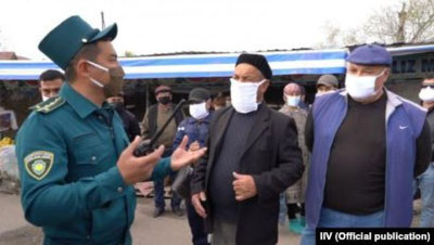 'Farg`onada fotosuratga olingan niqobsiz 156 nafar shaxsning bayonnomasi yashash xonadonlariga pochta orqali jo`natildi'ning rasmi