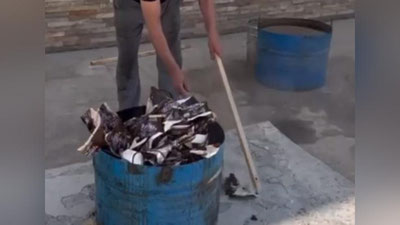 Изрображение 'Этикетки батончиков «Strikers», «Maris», «Bonti» сожжены из-за претензий правообладателя'