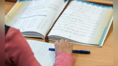 'Samarqandda o`quvchining qo`liga «2» baho qo`ygan o`qituvchi ogohlantirish oldi'ning rasmi