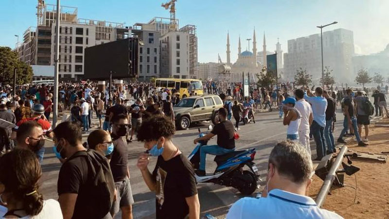 'Livan aholisi narxlar ko`tarilishiga qarshi norozilik namoyishlarini o`tkazdi'ning rasmi