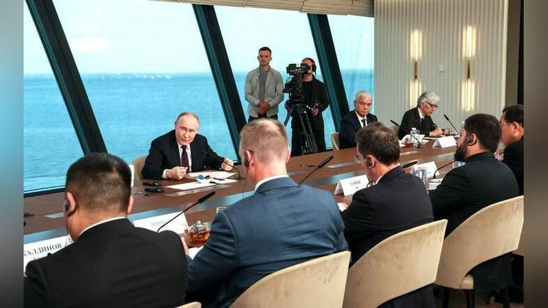 Изрображение 'Путин назвал визит в Узбекистан "неожиданно полезным"'