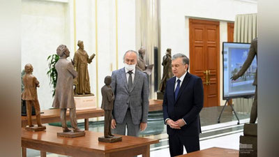 Изрображение 'Памятник Батыру Закирову и библиотека в парке имени Навои: презентации главе государства'