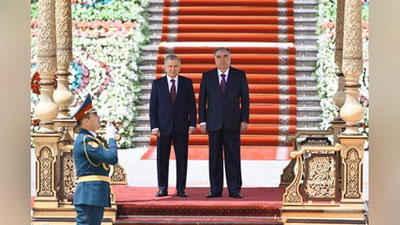 'O`zbekiston Prezidentini rasmiy kutib olish marosimi bo`lib o`tdi'ning rasmi