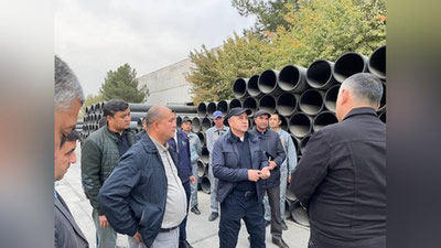 '“O`zbekneftgaz”: Boshqaruv raisi Qashqadaryo viloyatidagi mahalliylashtirish dasturi doirasida ishlab chiqarilayotgan mahsulotlar bilan tanishdi'ning rasmi