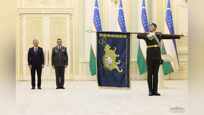'Prezident harbiy unvonlar, orden va medallarni o`z egalariga tantanali topshirdi (foto)'ning rasmi