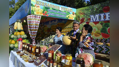 ' СИРДАРЁДАГИ ҚОВУН САЙЛИДА ХОРИЖЛИК САЙЁҲЛАР ҲАМ ИШТИРОК ЭТДИ'ning rasmi