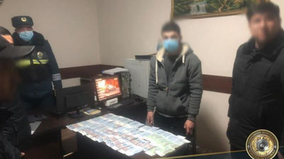 'Samarqandda YPX inspektoriga pora berishga uringan fuqaro qo`lga olindi'ning rasmi