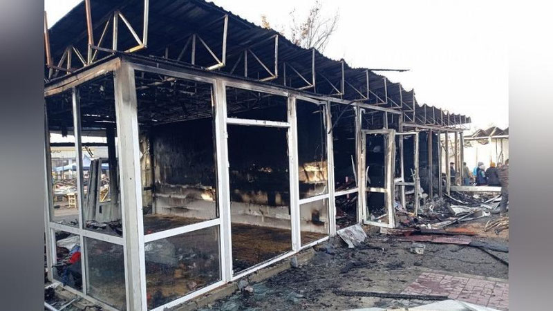 Изрображение 'На вещевом рынке в Андижанской области произошел пожар (видео)'