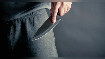 'Buxorolik fuqaro xotinini pichoqladi. Ayol komada'ning rasmi