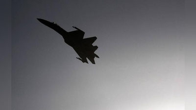 'Dvigateli ishlamay qolgan Su-35S samolyoti Oxosk dengiziga borib quladi'ning rasmi