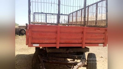 'Namanganda traktor tirkamasiga osilib yiqilgan 9 yoshli bola shifoxonada vafot etdi'ning rasmi
