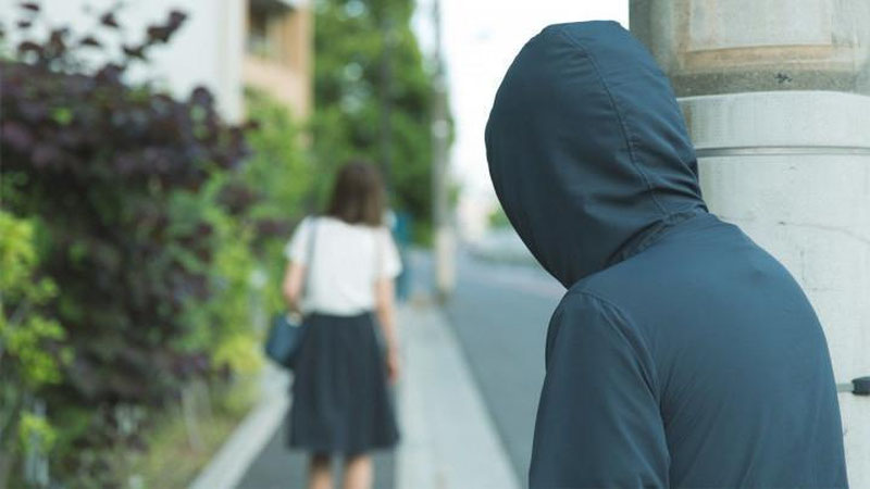 '“Stalking”ni cheklash zarurmi?!'ning rasmi