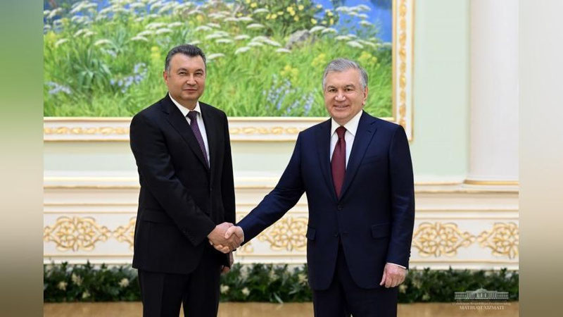Изрображение 'Президент Узбекистана принял премьер-министра Таджикистана'