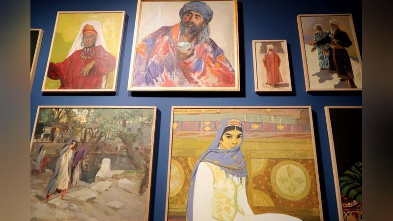 Изрображение 'В Институте арабского мира в Париже открылась выставка «Дорога в Самарканд. Чудеса шёлка и золота»'