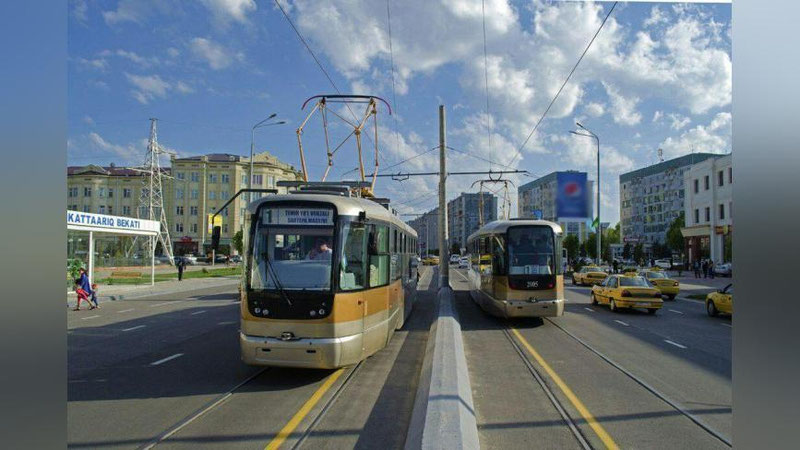 'Samarqand hokimi shahardagi tramvaylar xizmatini yaxshilamoqchi'ning rasmi