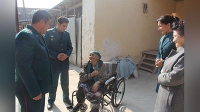 '"Xalqning dardu-hasratlariga quloq solayotgan  xalqparvar xodimlar sog`-omon bo`lsin!"'ning rasmi