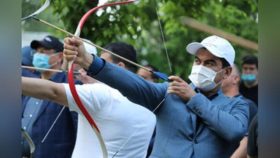 'Toshkent viloyati hokimi havo sharida uchdi va ...'ning rasmi