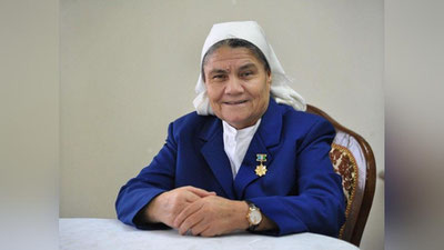 'Prezident shaxsan tabriklagan Lola Muratova: “Go`shakni qo`ygach, ko`zimga yosh keldi”'ning rasmi