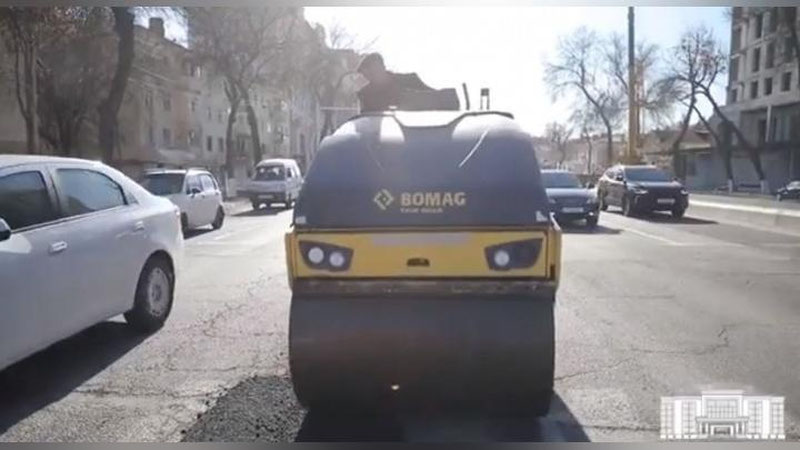 Изрображение 'В столичном хокимияте показали видео "быстрого ремонта автодорог" в городе'