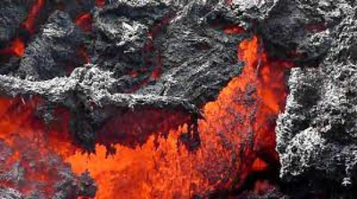 'Gvatemala lava yomg`iri ostida qolmoqda'ning rasmi