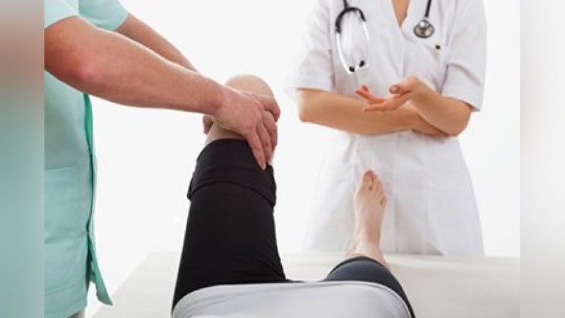 'Shifo maslahat: “OYoQ TOMIRINING TORTIShIShI NIMADAN?”'ning rasmi