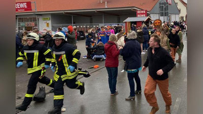 Изрображение 'Карнавальный теракт: автомобиль въехал в толпу в Германии (видео)'