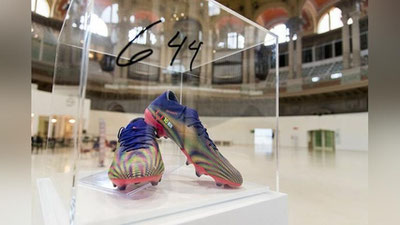 'Messi jahon rekordini yangilagan paytda kiygan butsasi auksionda sotiladi'ning rasmi