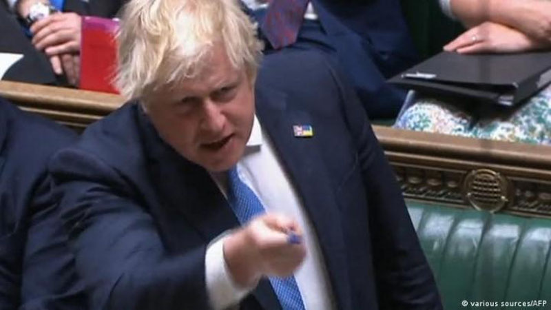 Изрображение 'В британском парламенте прошло голосование по вотуму недоверия премьер-министру Борису Джонсону'