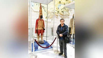 'Turkiyalik olim Buxorodan turkiy xalqlar bobokalonining qabrini topganini e`lon qildi'ning rasmi