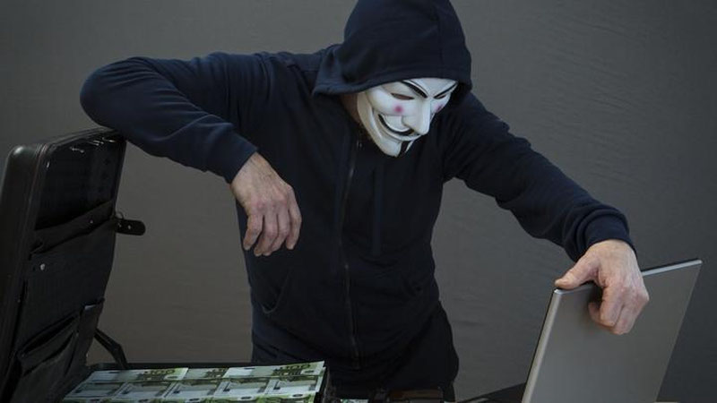 'Buxoroda ijtimoiy tarmoq orqali o`g`irlik jinoyatini sodir qilgan talaba qo`lga olindi'ning rasmi