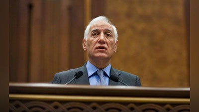 'Арманистон Рим статутини ратификация қилиш ҳақидаги қонунни имзолади'ning rasmi