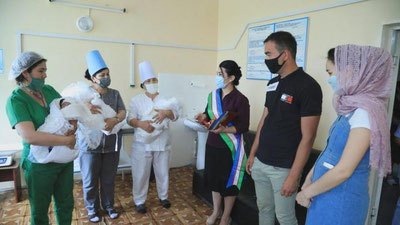 Изрображение 'В Ферганской области родились тройняшки Хасан, Хусан и Захрохон'