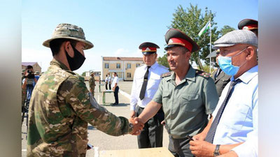 'Nukusda harbiy-texnik mutaxassislik bo`yicha ta`lim olgan yoshlar o`qishni bitirdi'ning rasmi