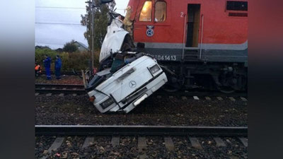 'TAShQI IShLAR VAZIRLIGI: ROSSIYaDA YTHGA UChRAGAN AVTOBUSDA 56 NAFAR O`ZBEKISTON FUQAROSI BO`LGAN'ning rasmi