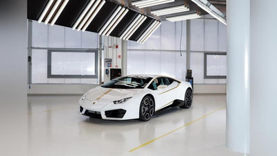 'Rim papasining Lamborghini rusumli avtomashinasi besh barobar qimmatga sotildi (Foto)'ning rasmi