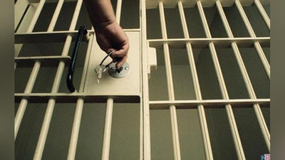 'Afv etilganlarning ko`pchiligi bayramni o`z uyida nishonlaydi'ning rasmi