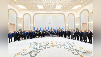 Изрображение 'Президент Шавкат Мирзиёев вручил ордена и медали (фото)'