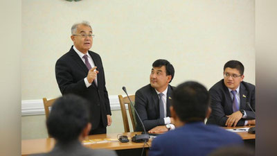 'Deputatlar va yoshlar ishtirokida ochiq muloqot o`tkazildi'ning rasmi