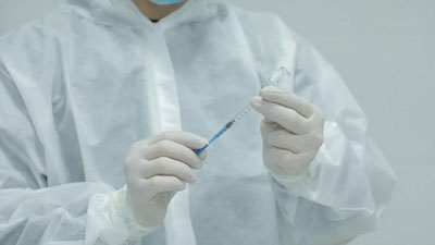 'O`zbekistonda qancha odam koronavirusga qarshi emlanishi va ular kimlar ekani ma`lum qilindi'ning rasmi