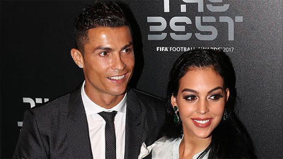 Изрображение 'КРИШТИАНУ РОНАЛДУ ОБРУЧИЛСЯ СО СВОЕЙ ПОДРУГОЙ'