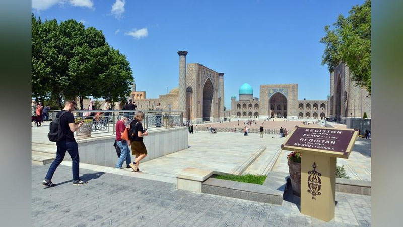 'Xorijliklar va fuqaroligi bo`lmagan shaxslar uchun O`zbekistonda yashash huquqini olish tartibi soddalashtirildi'ning rasmi